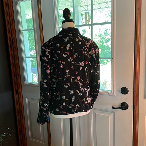 Black Floral Embroidered Blazer Jacket - Picture 4 of 10